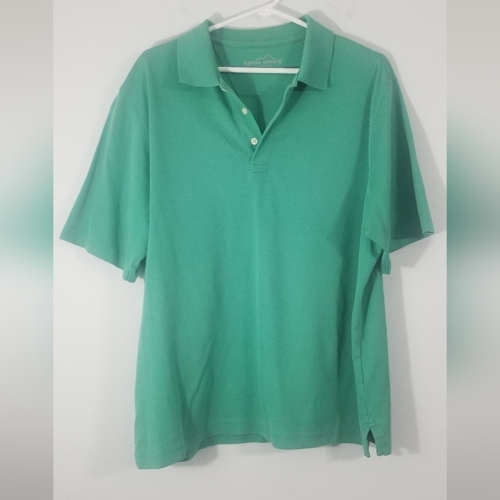 Eddie Bauer Polo. Solid Green Short Sleeve Collared Tee. Size L.